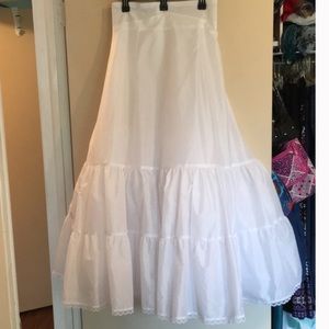 Ball Gown Silhouette Slip for Wedding Dress